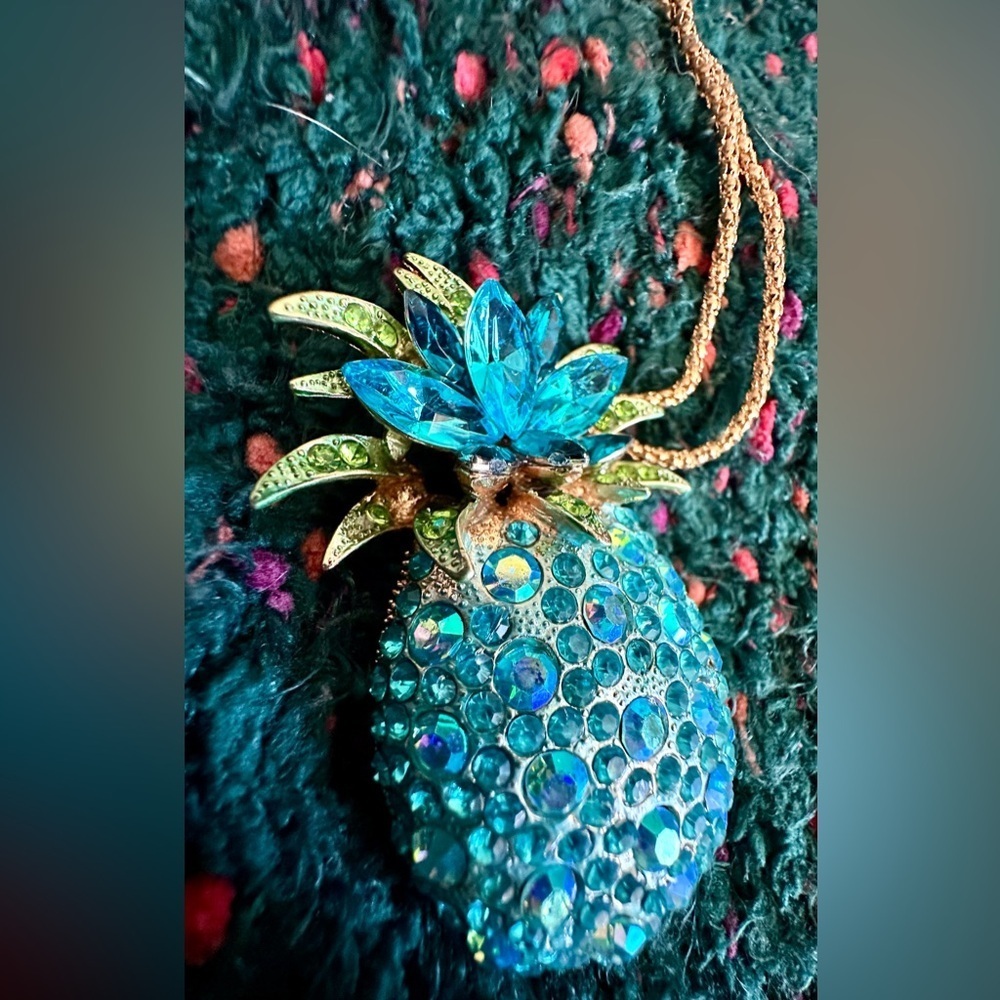 Betsey Johnson Pineapple Set — Necklace, Brooch + Earrings | NWT Vintage - Picture 16 of 16